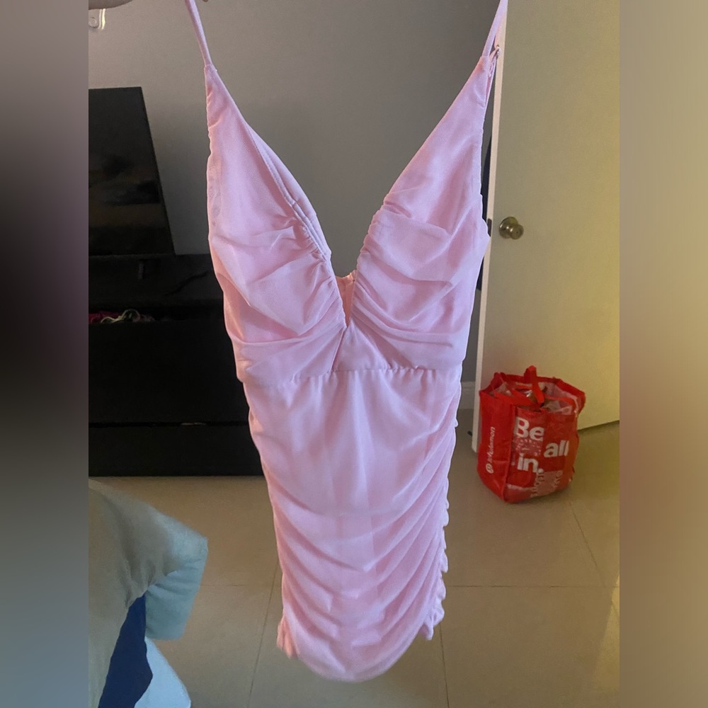 Pink Lucy in the sky dress size small. never worn doesn’t fit right